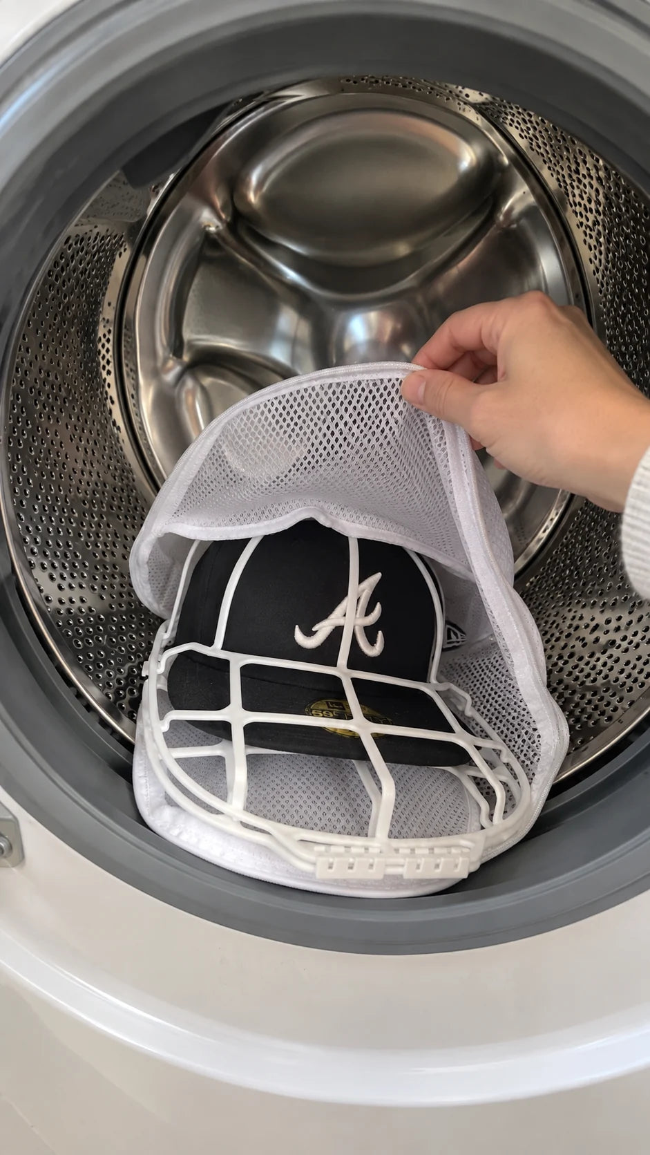 Arrête d'abîmer ta casquette en la lavant
